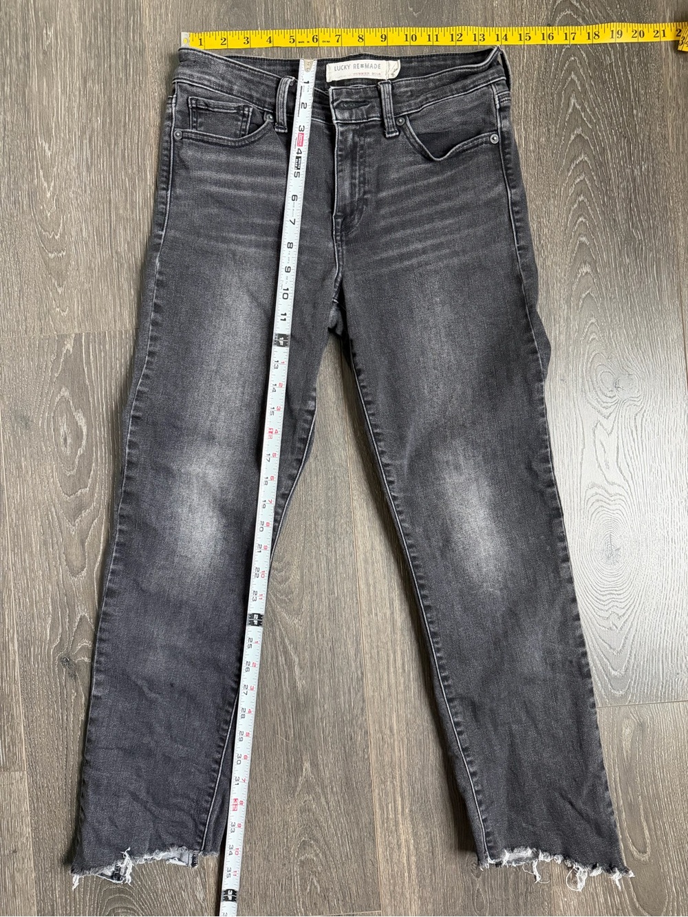 Lucky Brand Re:Made High-Rise Straight Jeans in Washed Charcoal Raw Hem Size6/28 - Picture 4 of 9